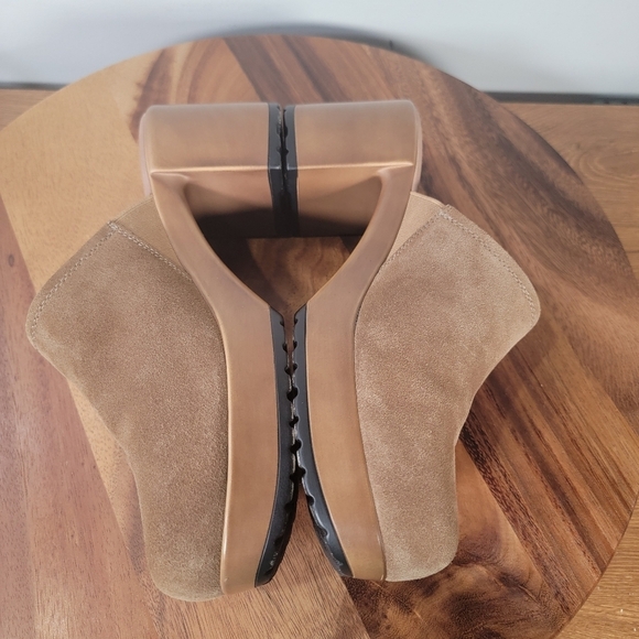 Crown Vintage Tan Suede Women's Mules Size 10 Booties Heels Boho Neutral - Picture 6 of 16